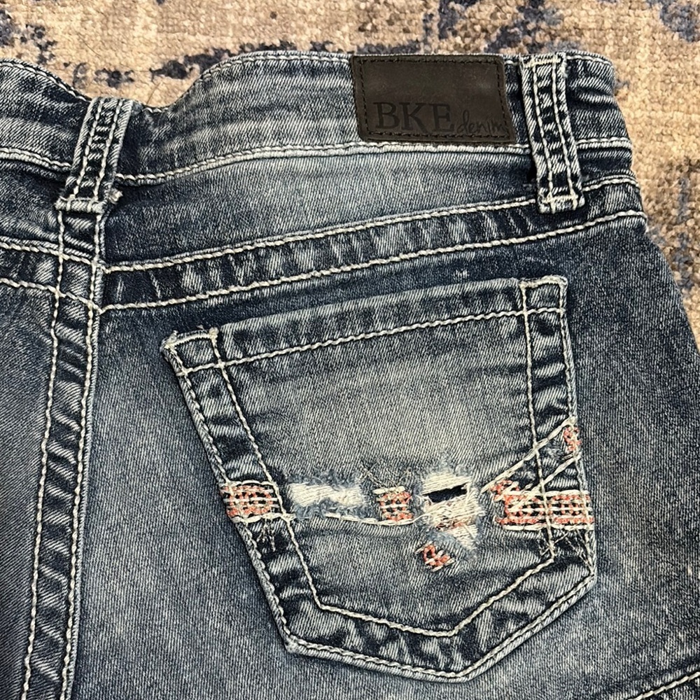 BKE Blue Jean Shorts Vintage Distressed Style - Picture 10 of 10